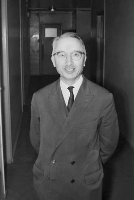 图:Konrad Jacobs, Erlangen · CC BY-SA 2.0 de · Wikimedia Commons 昂利·嘉当
